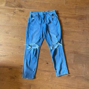 American Eagle High-Waisted Mom Jeans